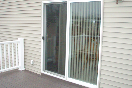 Lake Los Angeles-screen-door-repair