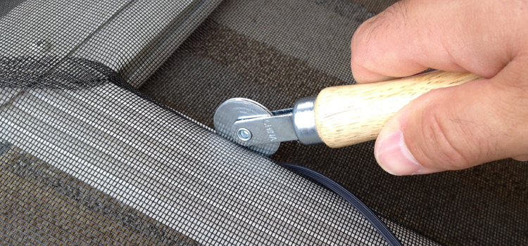 metal screen door repair in Lake Los Angeles